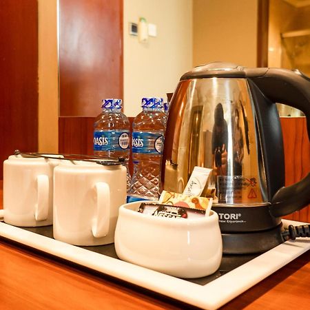 Olympic Hotel Jakarta Ngoại thất bức ảnh