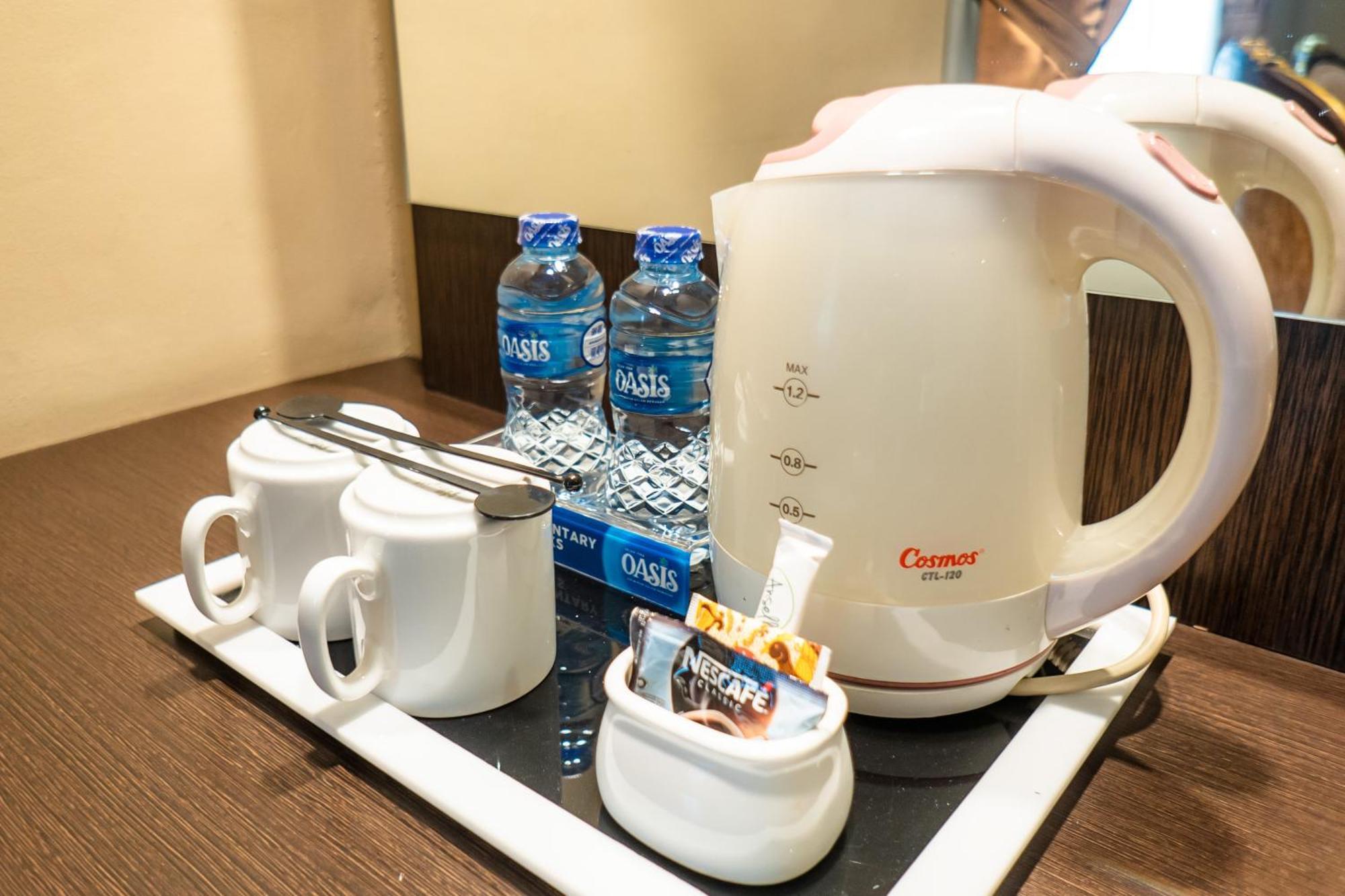 Olympic Hotel Jakarta Ngoại thất bức ảnh